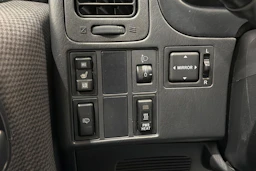 sininen Toyota HIACE 2011 kuva 16.