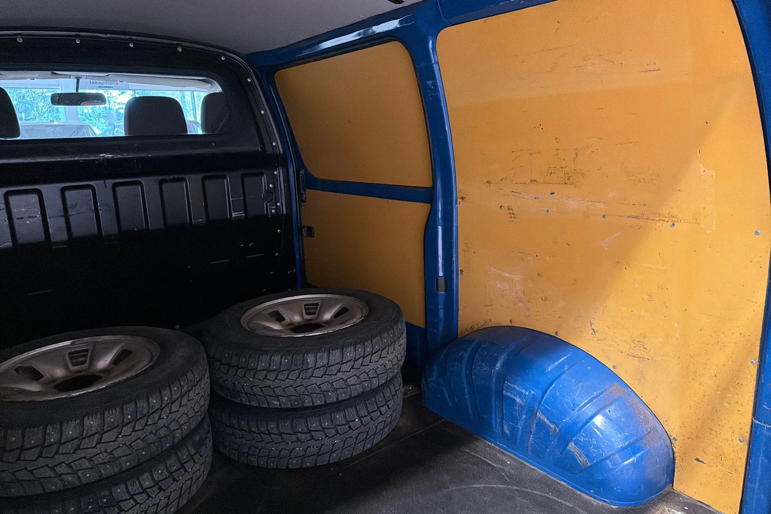 sininen Toyota HIACE 2011 kuva 29.