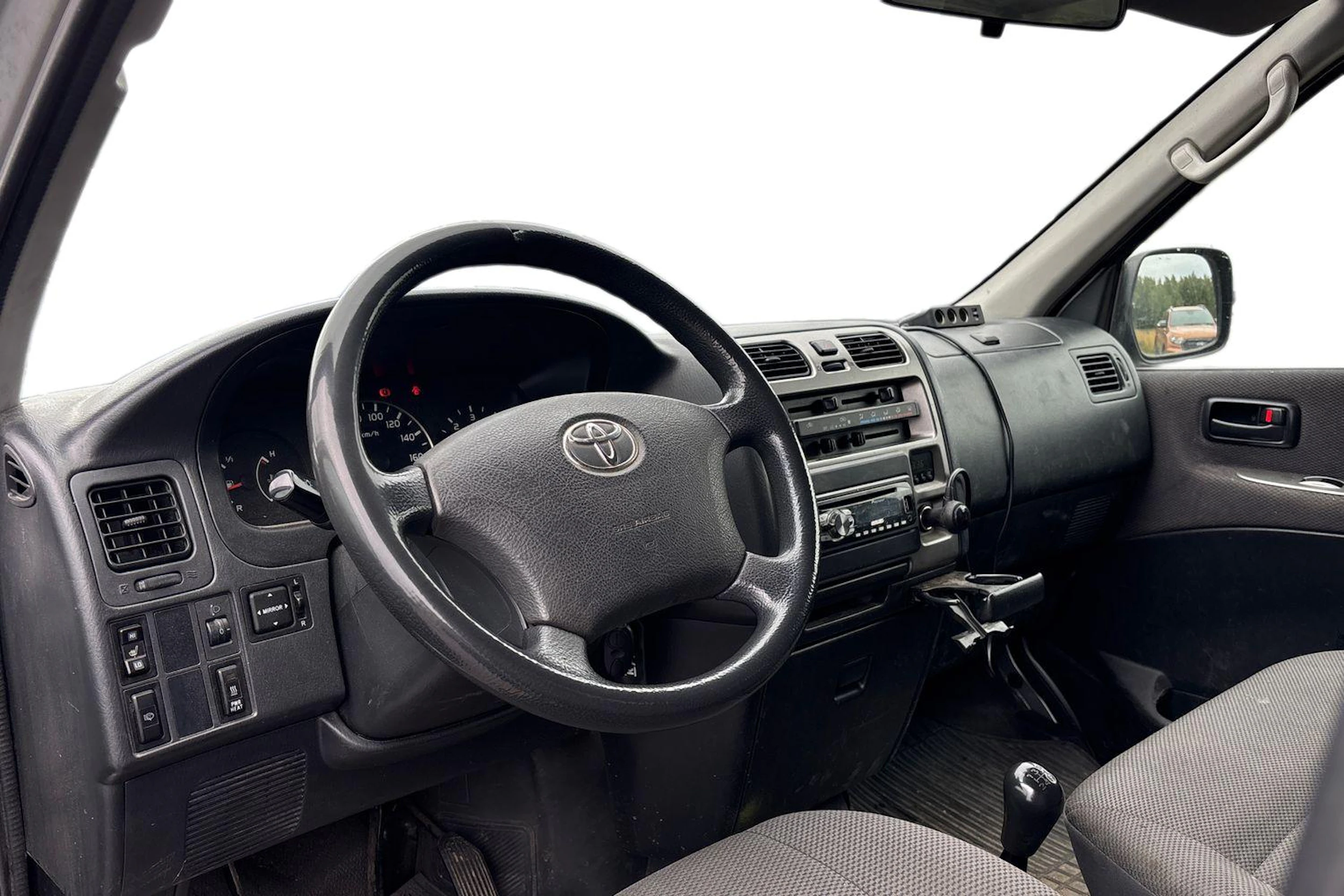 hopea Toyota Hiace 2011 kuva 3.