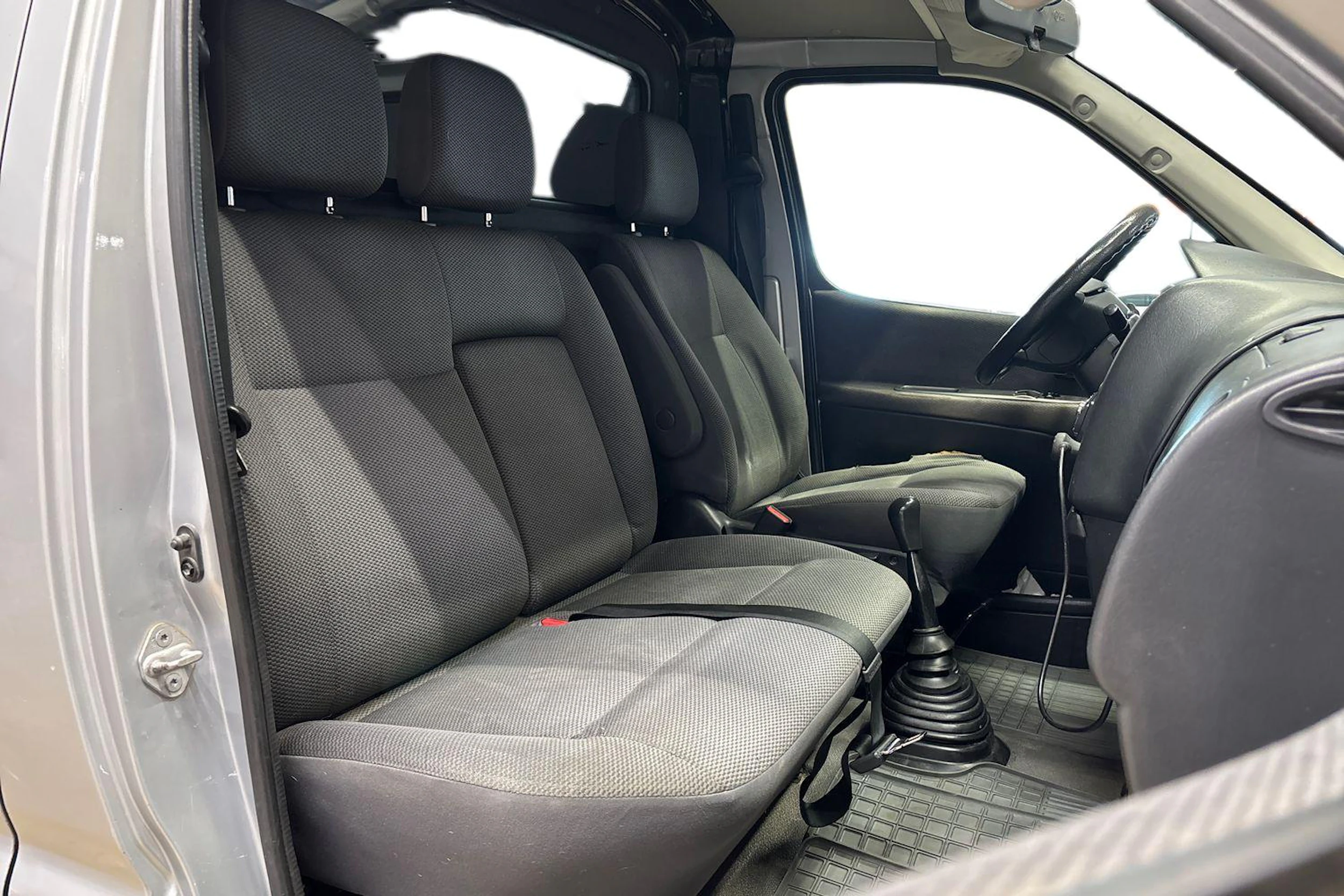 hopea Toyota Hiace 2011 kuva 11.