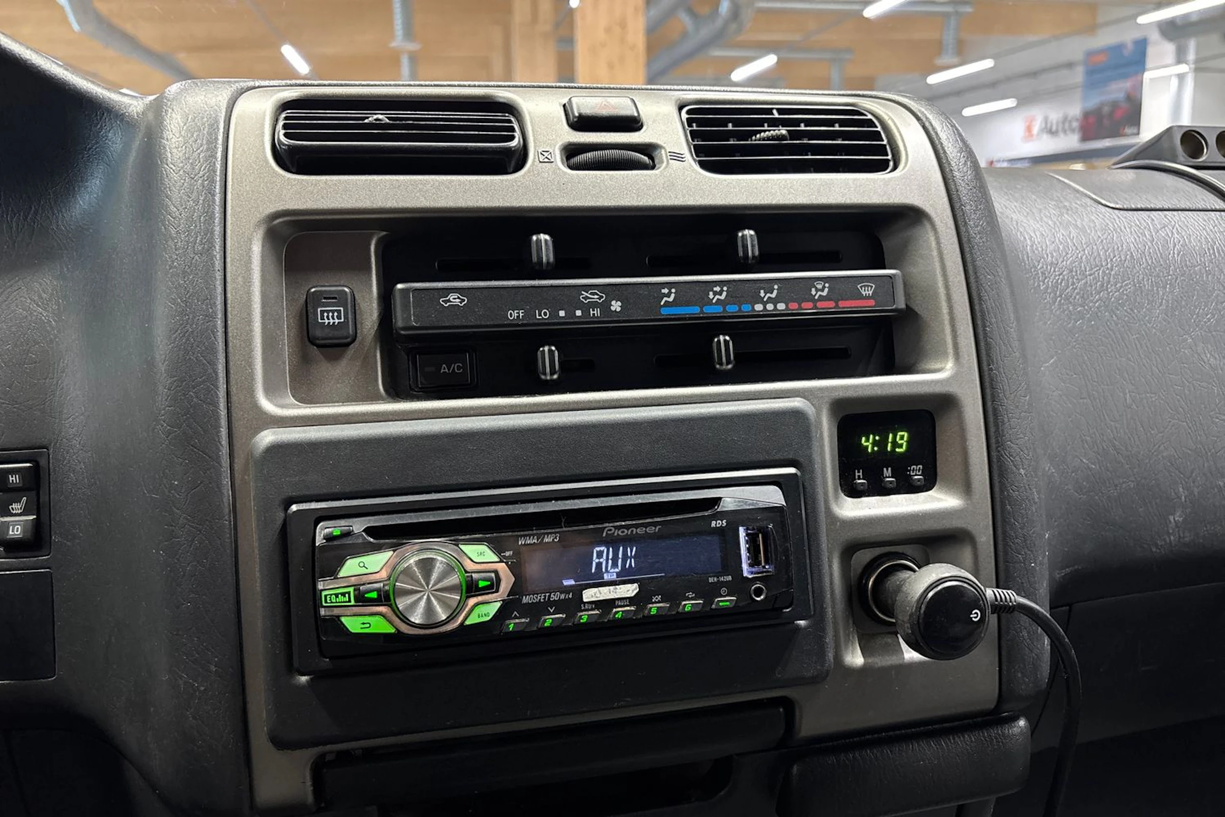 hopea Toyota Hiace 2011 kuva 22.