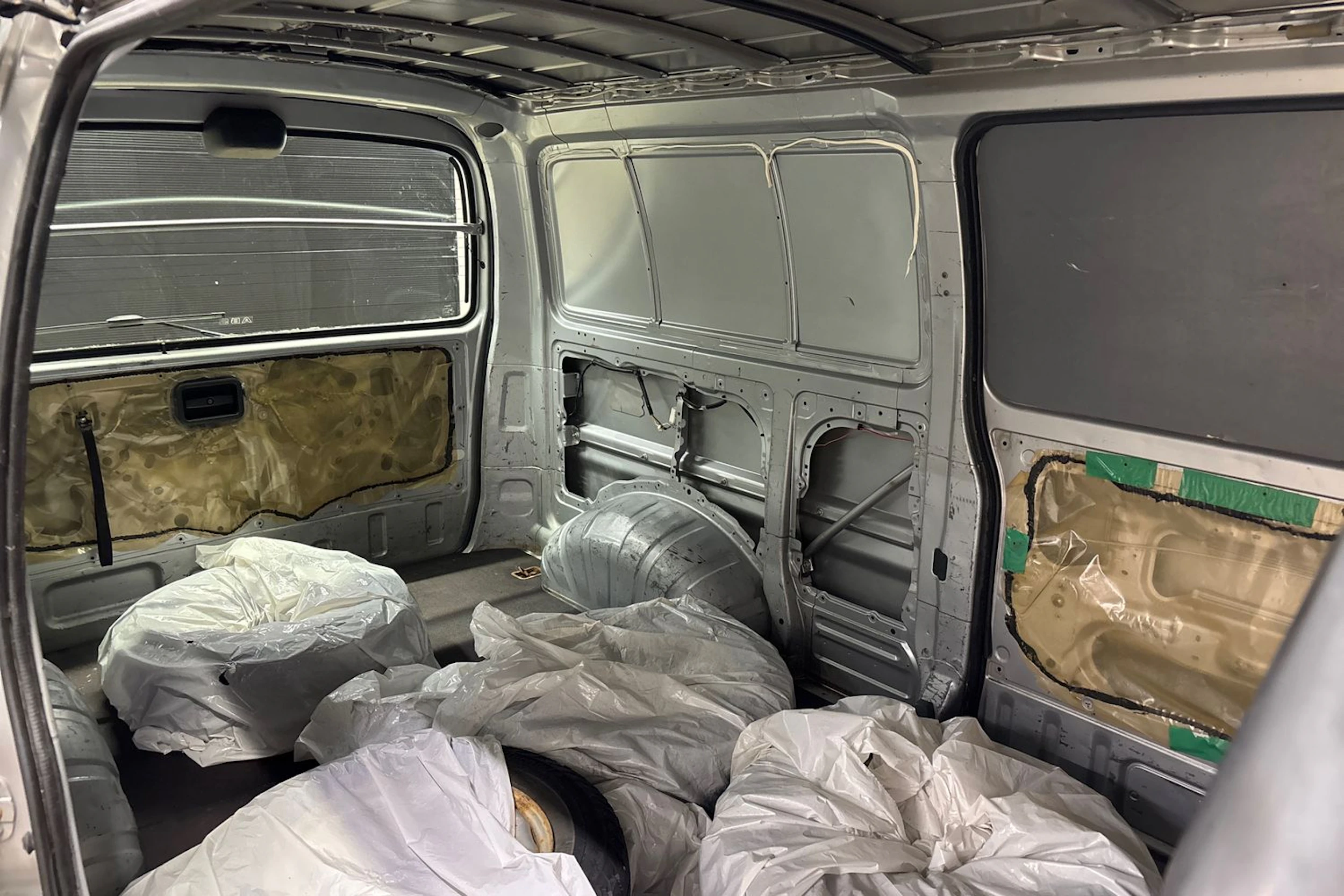 hopea Toyota Hiace 2011 kuva 24.