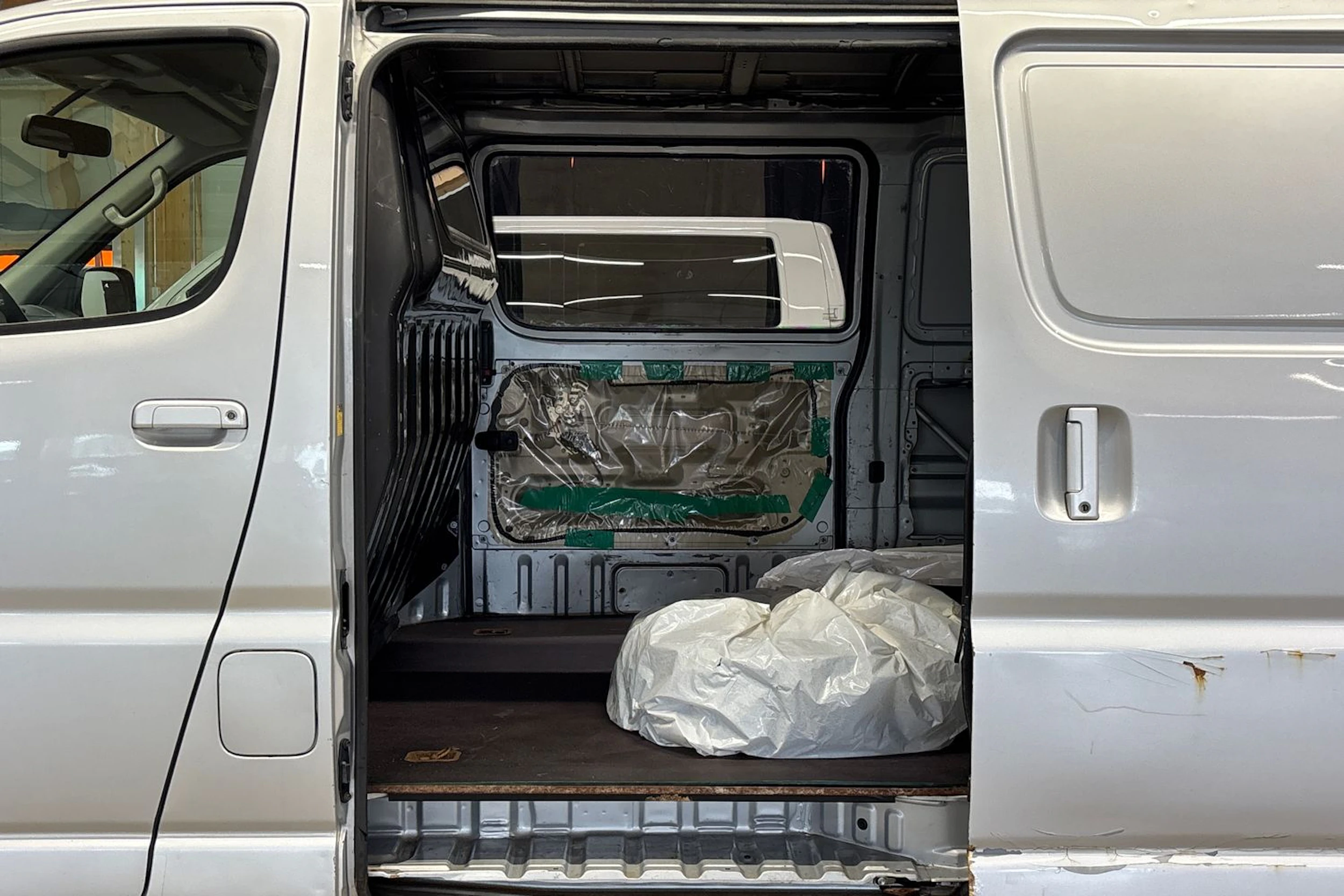 hopea Toyota Hiace 2011 kuva 27.
