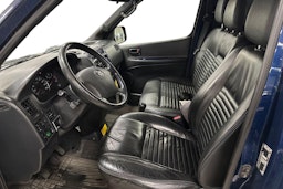 sininen Toyota Hiace 2011 kuva 3.