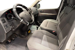 Hopea Toyota HIACE 2011 kuva 8.