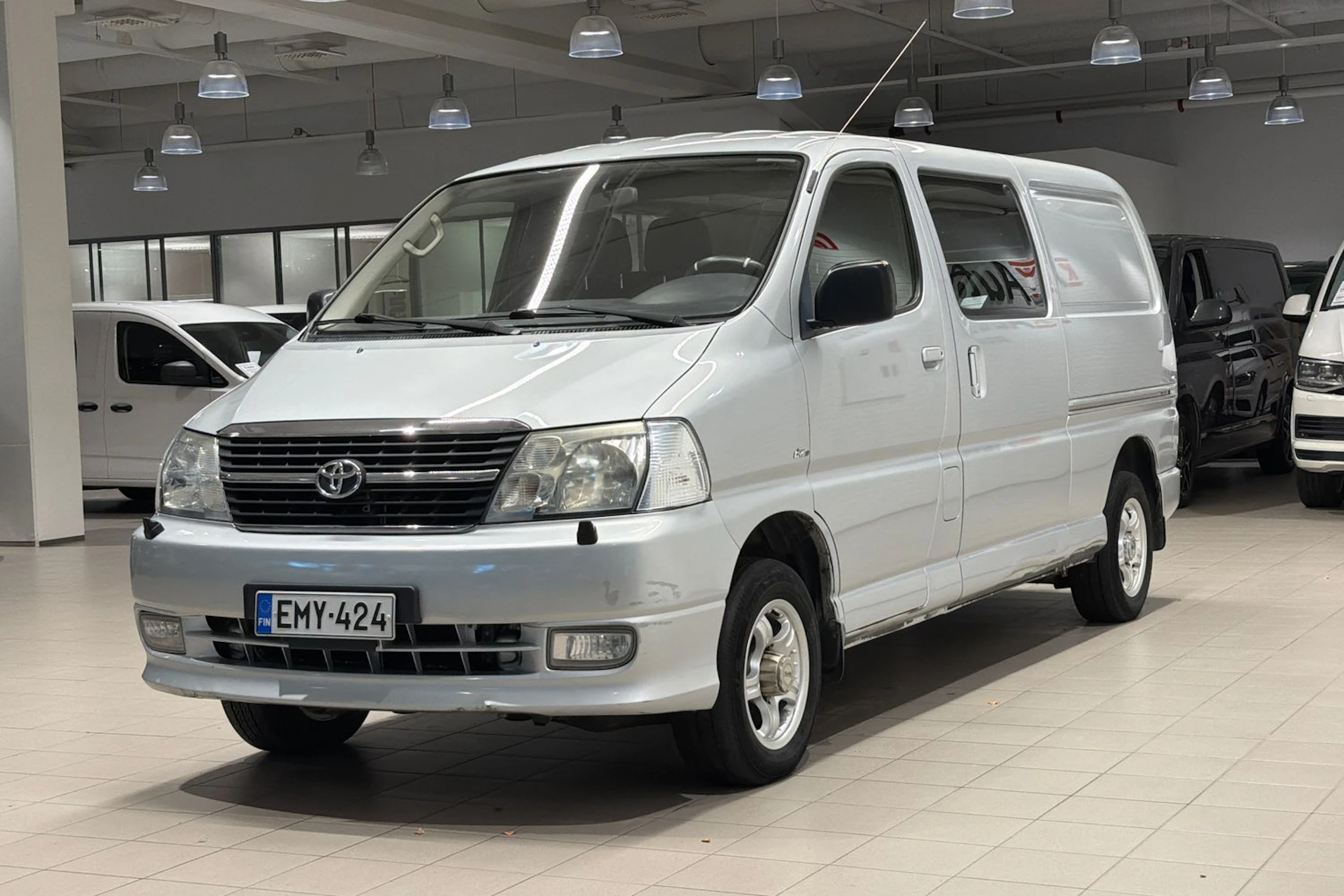 Hopea Toyota HIACE 2011 kuva 25.