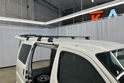 valkoinen Toyota Hiace 2011 kuva 23.