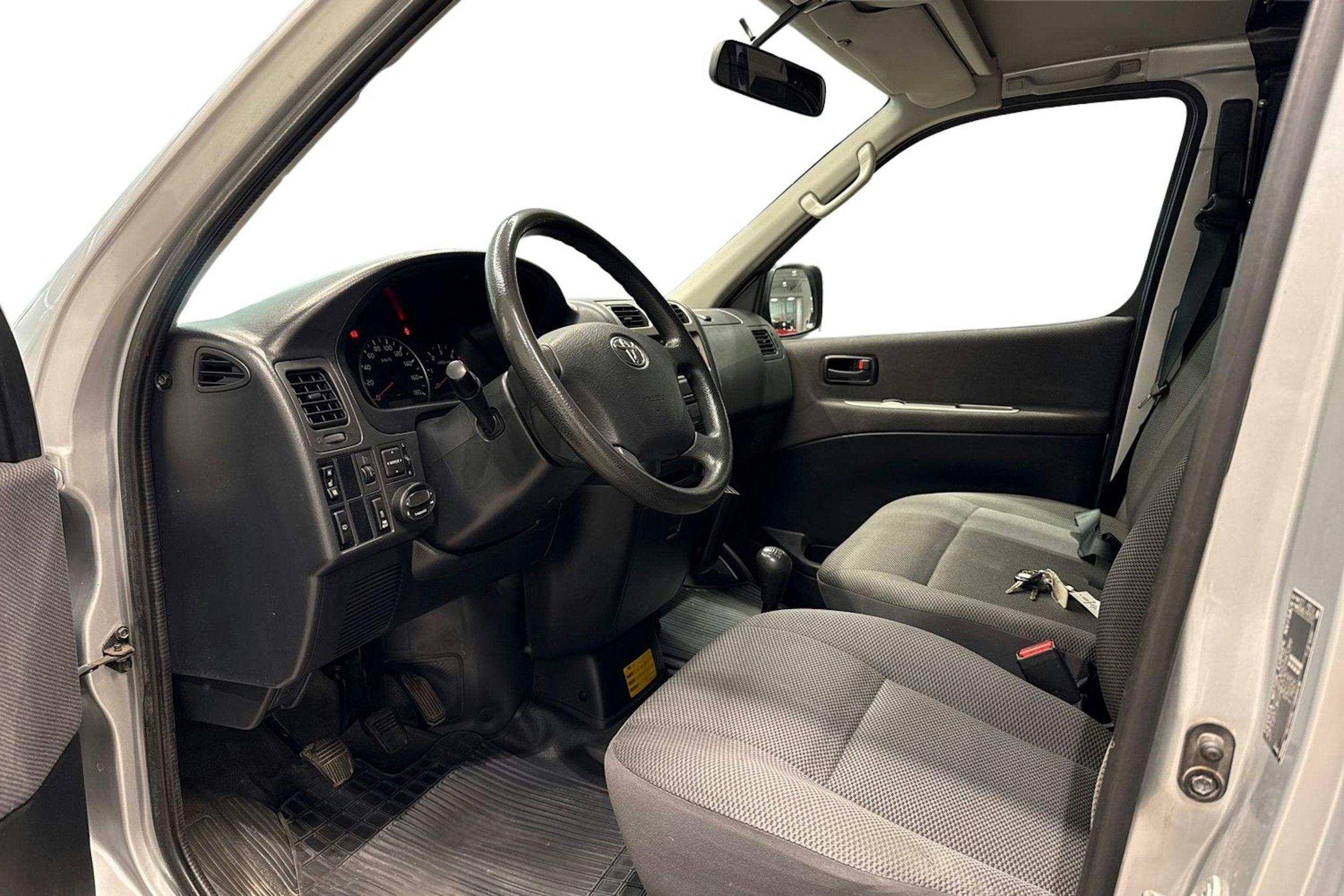 Hopea Toyota HIACE 2011 kuva 7.