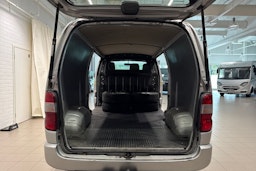Hopea Toyota HIACE 2011 kuva 14.