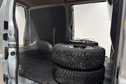 Hopea Toyota HIACE 2011 kuva 15.