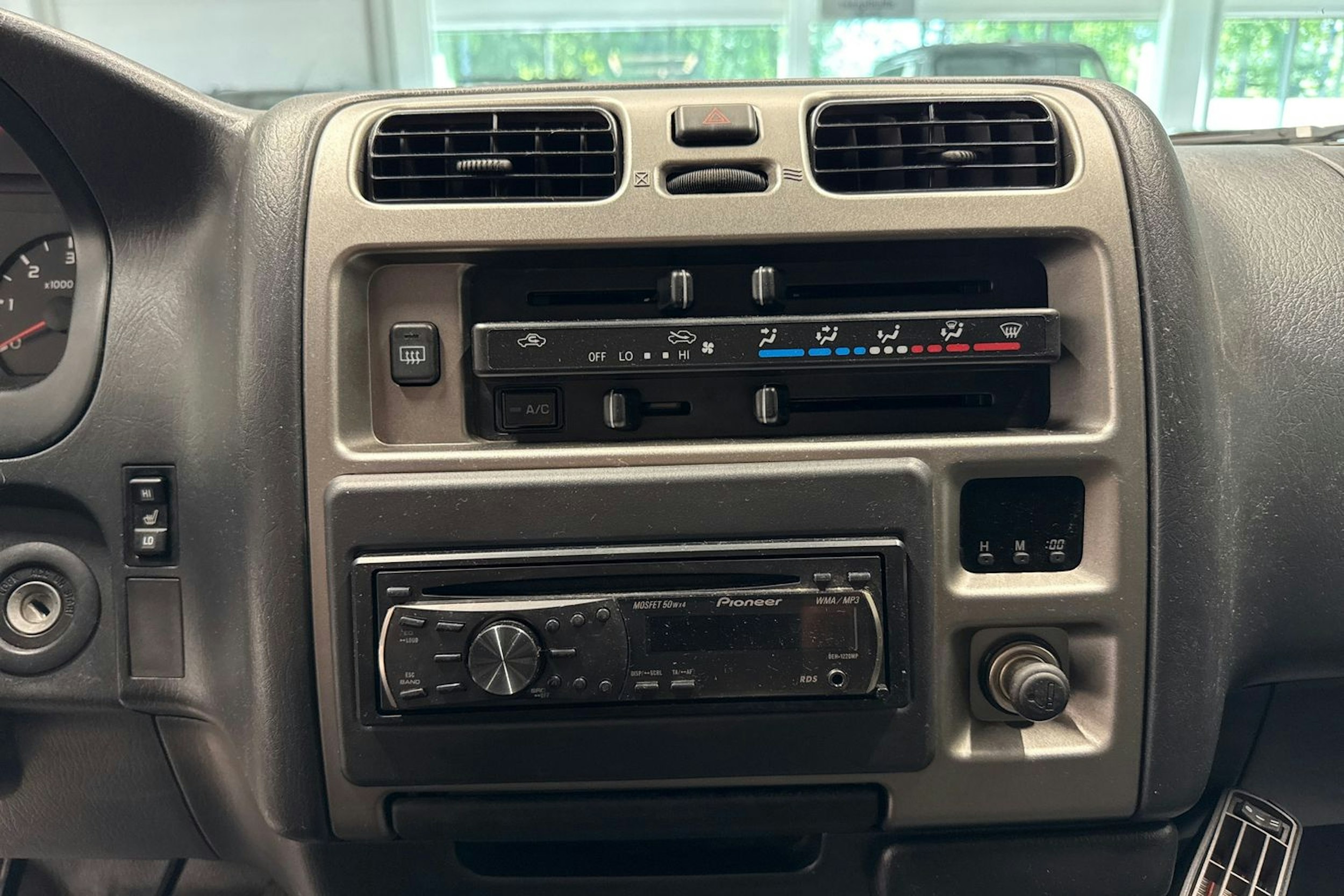 Hopea Toyota HIACE 2011 kuva 20.