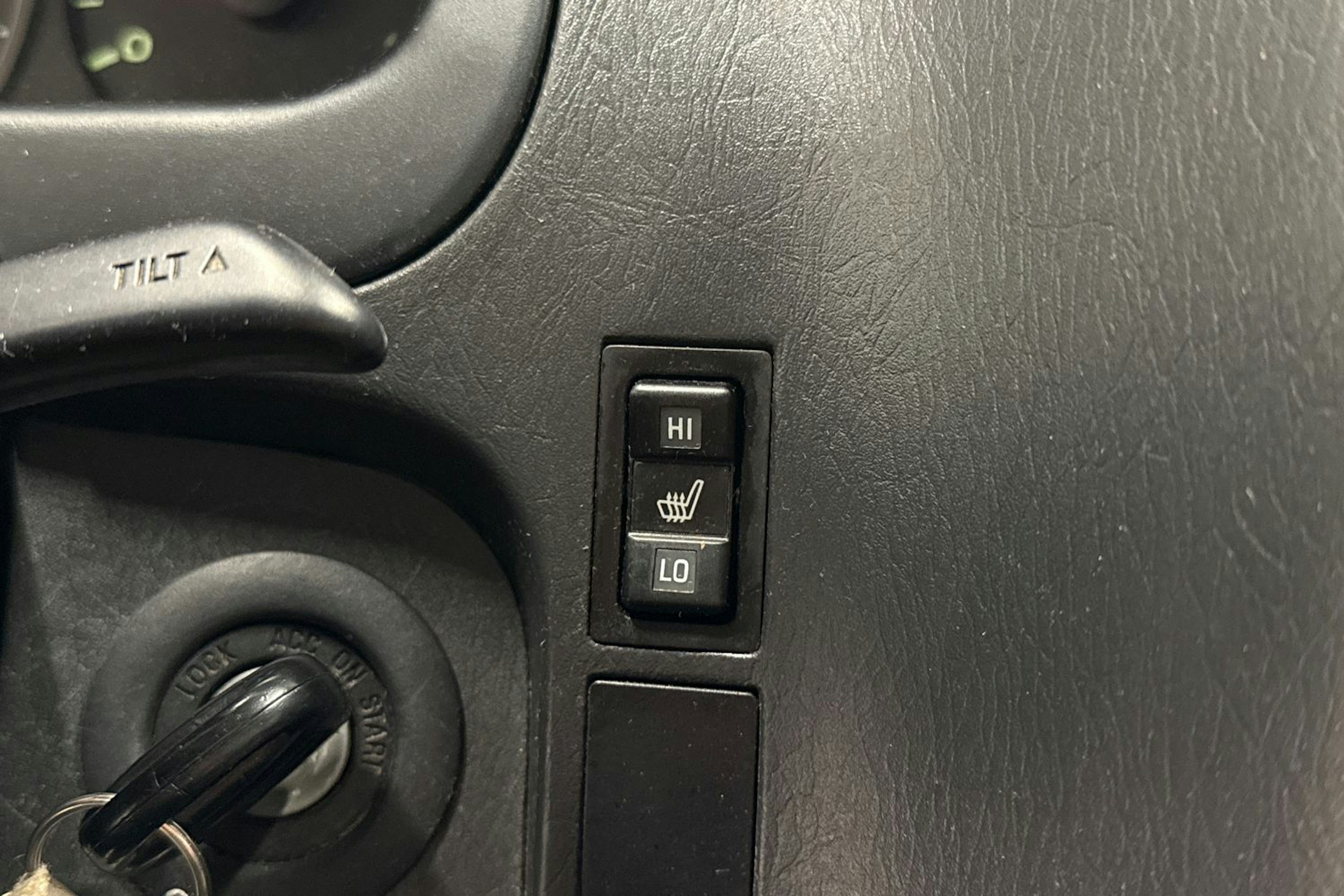 Hopea Toyota HIACE 2011 kuva 23.