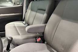Hopea Toyota HIACE 2011 kuva 25.