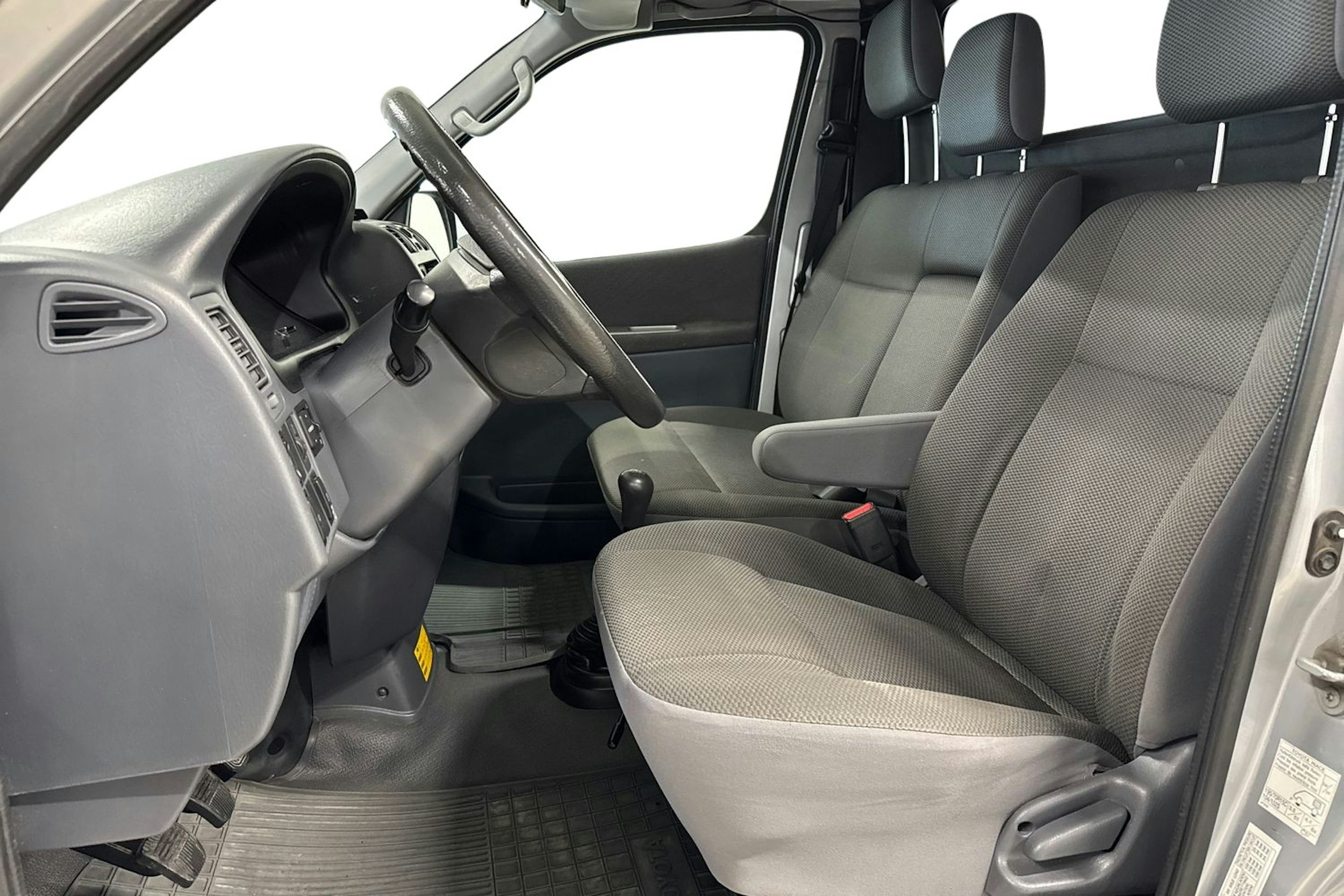 Hopea Toyota HIACE 2011 kuva 7.