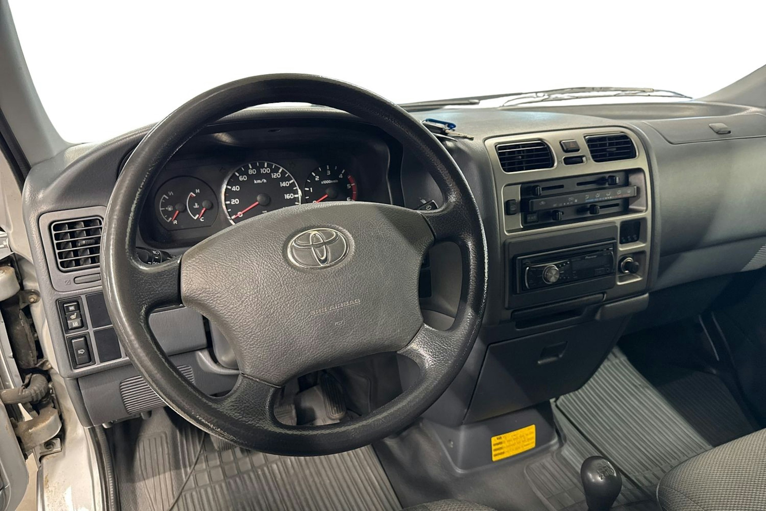 Hopea Toyota HIACE 2011 kuva 9.