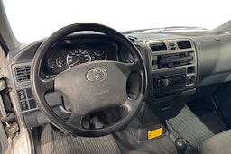 Hopea Toyota HIACE 2011 kuva 9.