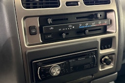 Hopea Toyota HIACE 2011 kuva 15.