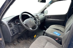 sininen Toyota Hiace 2011 kuva 3.