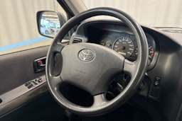 sininen Toyota Hiace 2011 kuva 13.