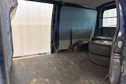 sininen Toyota Hiace 2011 kuva 22.