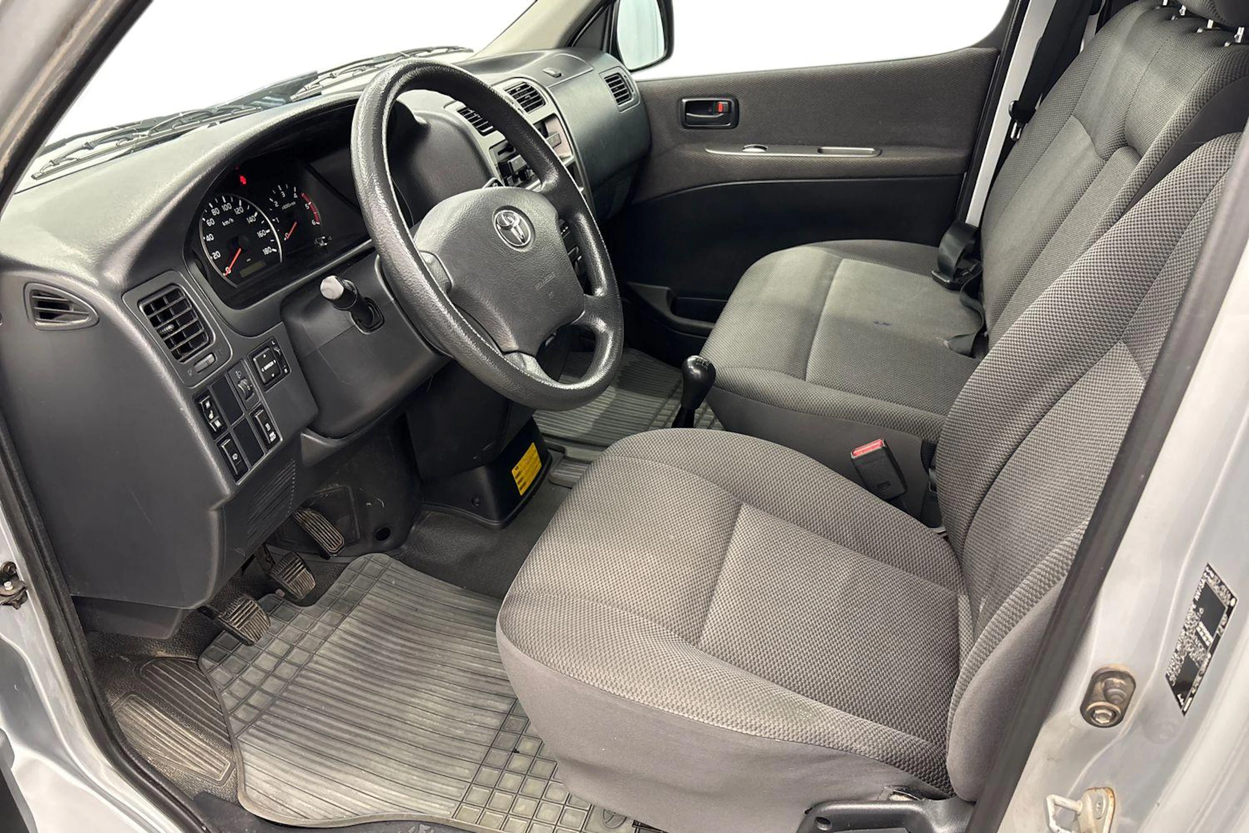 met. hopea Toyota Hiace 2011 kuva 8.