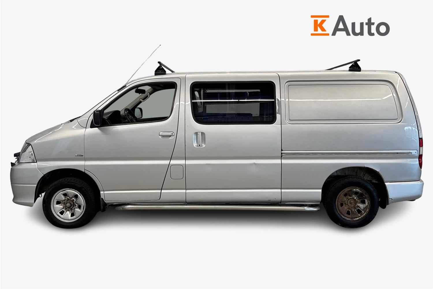 Toyota Hiace 2,5 D-4D 4WD 117 5ov pitkä 2011, kuva 7/23