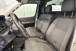 hopea Toyota Hiace 2011 kuva 18.