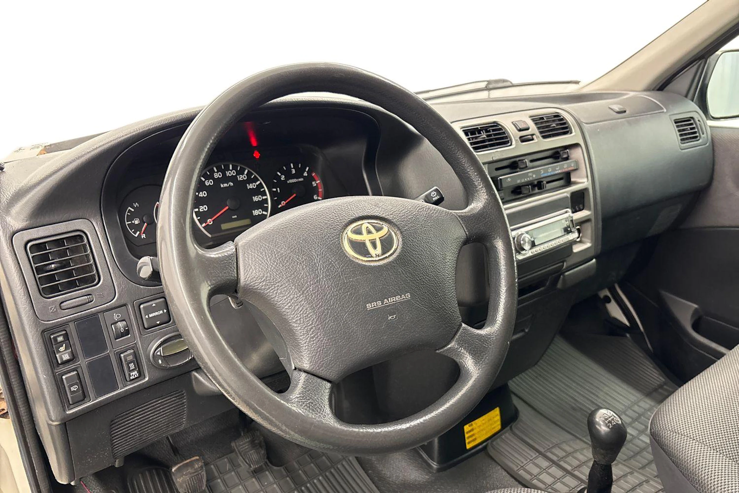 valkoinen Toyota Hiace 2011 kuva 9.