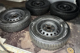 valkoinen Toyota Hiace 2011 kuva 13.