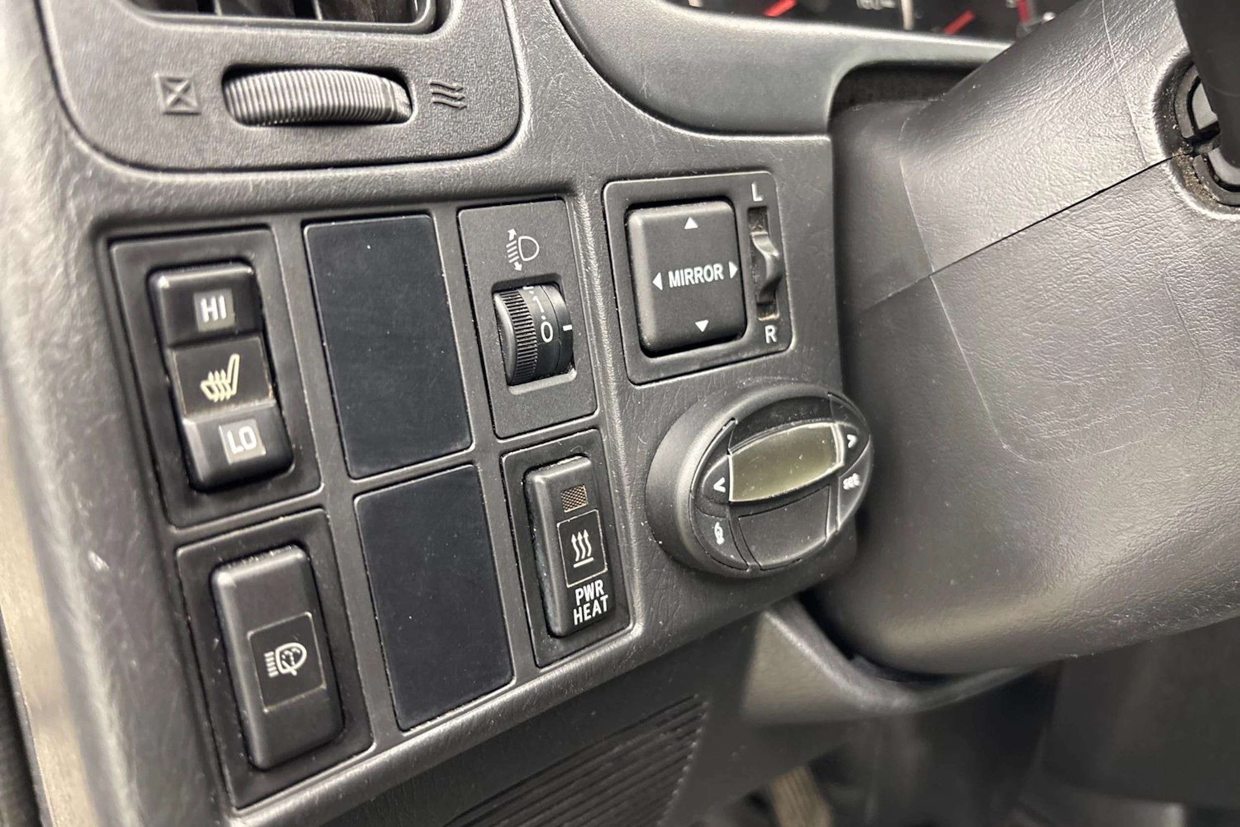 valkoinen Toyota Hiace 2011 kuva 17.