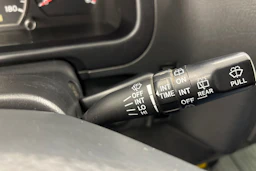 valkoinen Toyota Hiace 2011 kuva 19.