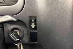 valkoinen Toyota Hiace 2011 kuva 21.