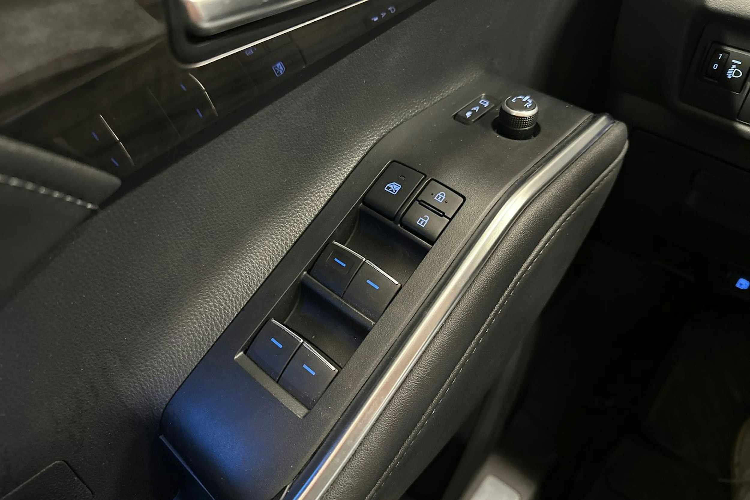 met. ruskea Toyota Highlander 2021 kuva 17.