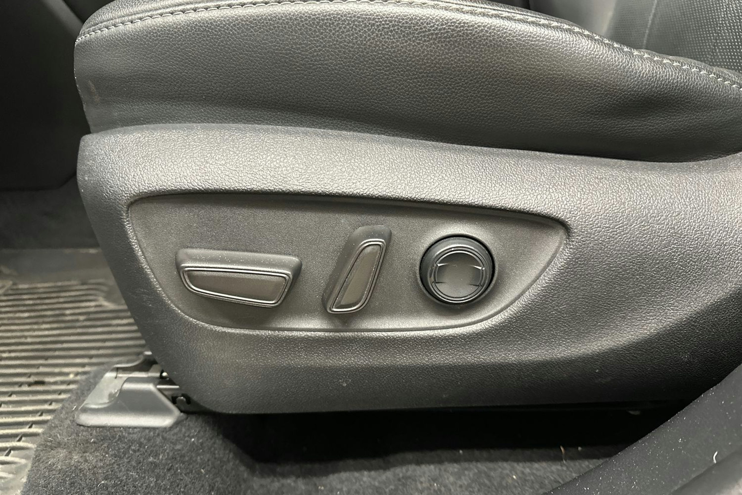 met. ruskea Toyota Highlander 2021 kuva 25.