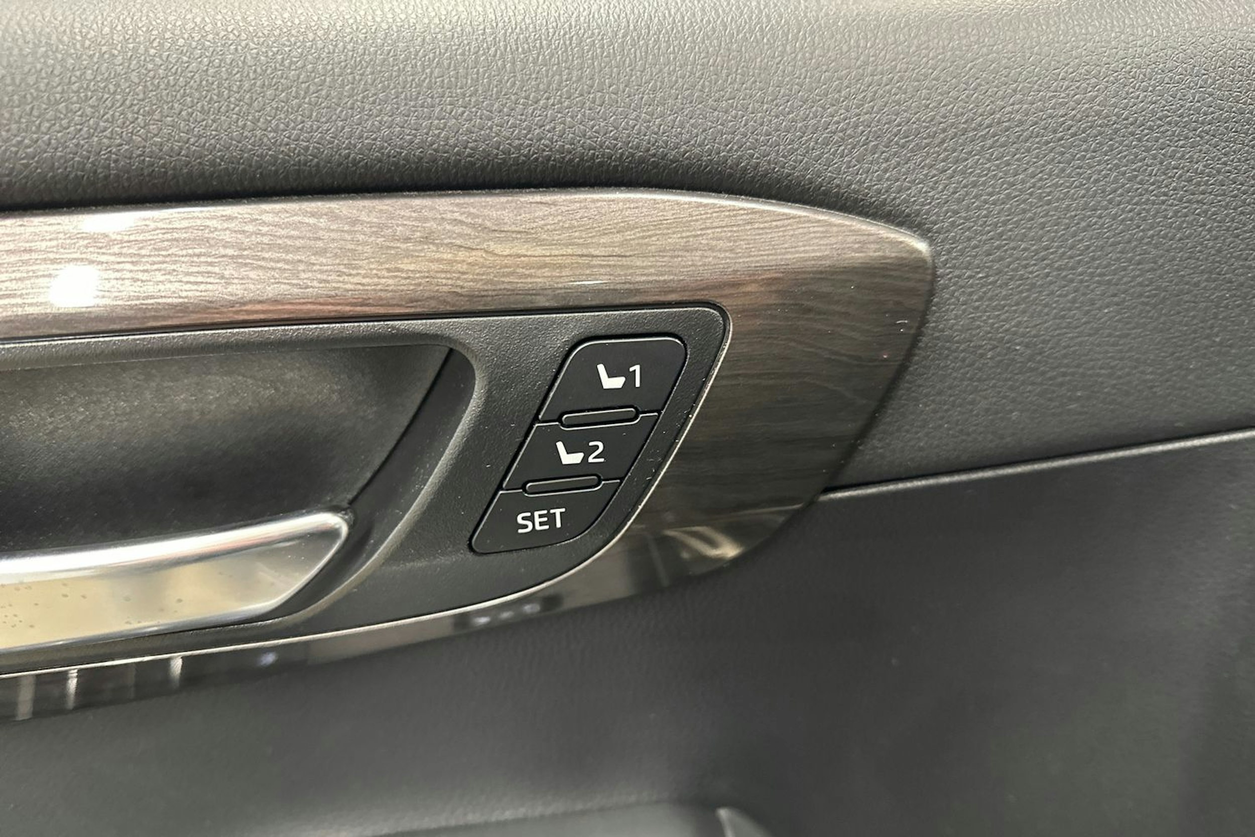 met. ruskea Toyota Highlander 2021 kuva 26.