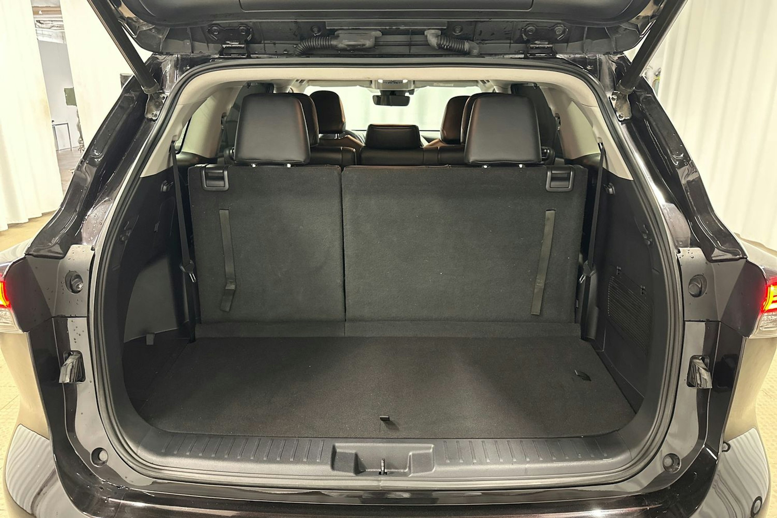 met. ruskea Toyota Highlander 2021 kuva 28.