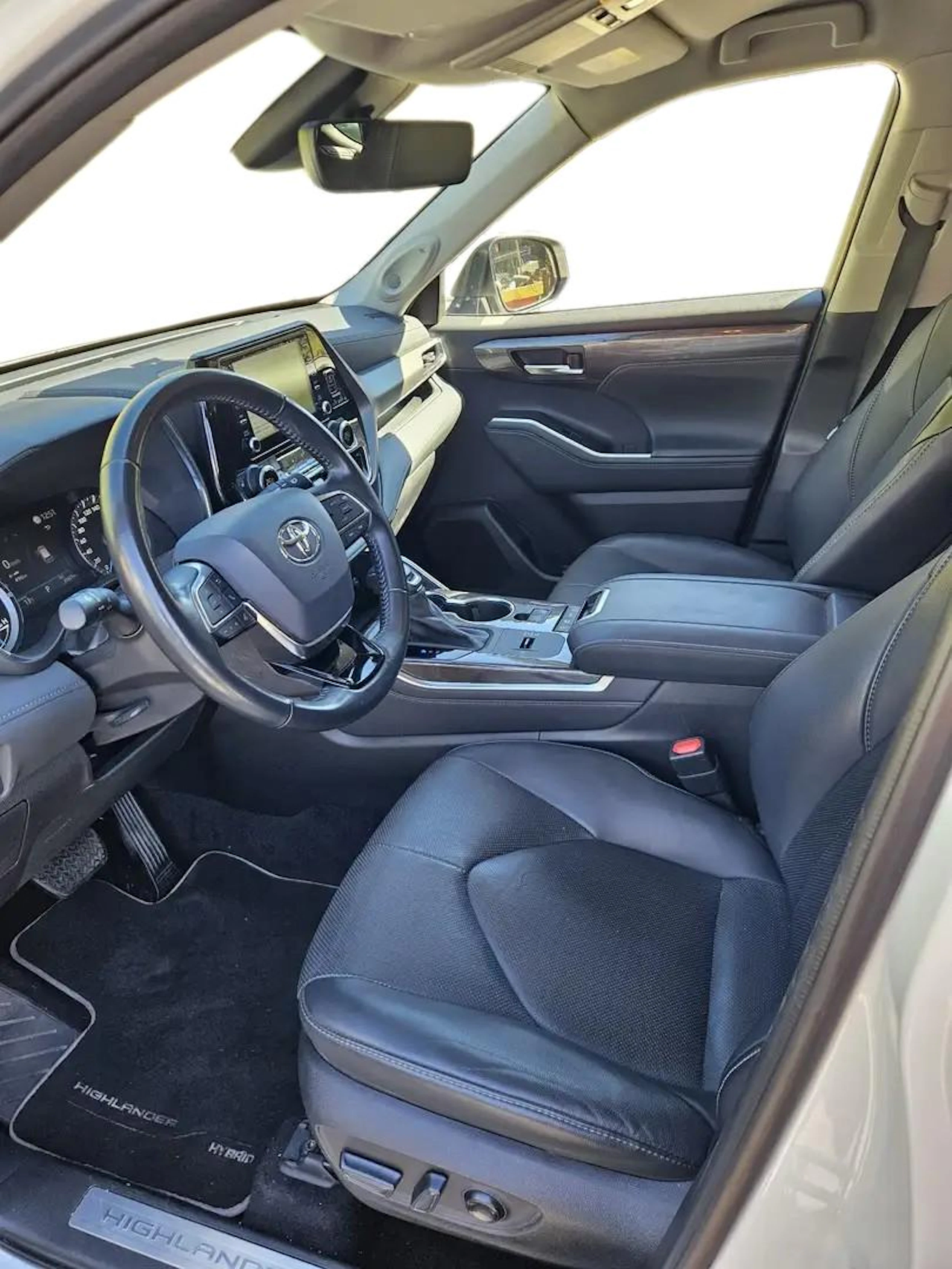 valkoinen Toyota Highlander 2022 kuva 3.
