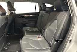 hopea Toyota Highlander 2022 kuva 8.