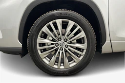 hopea Toyota Highlander 2022 kuva 9.