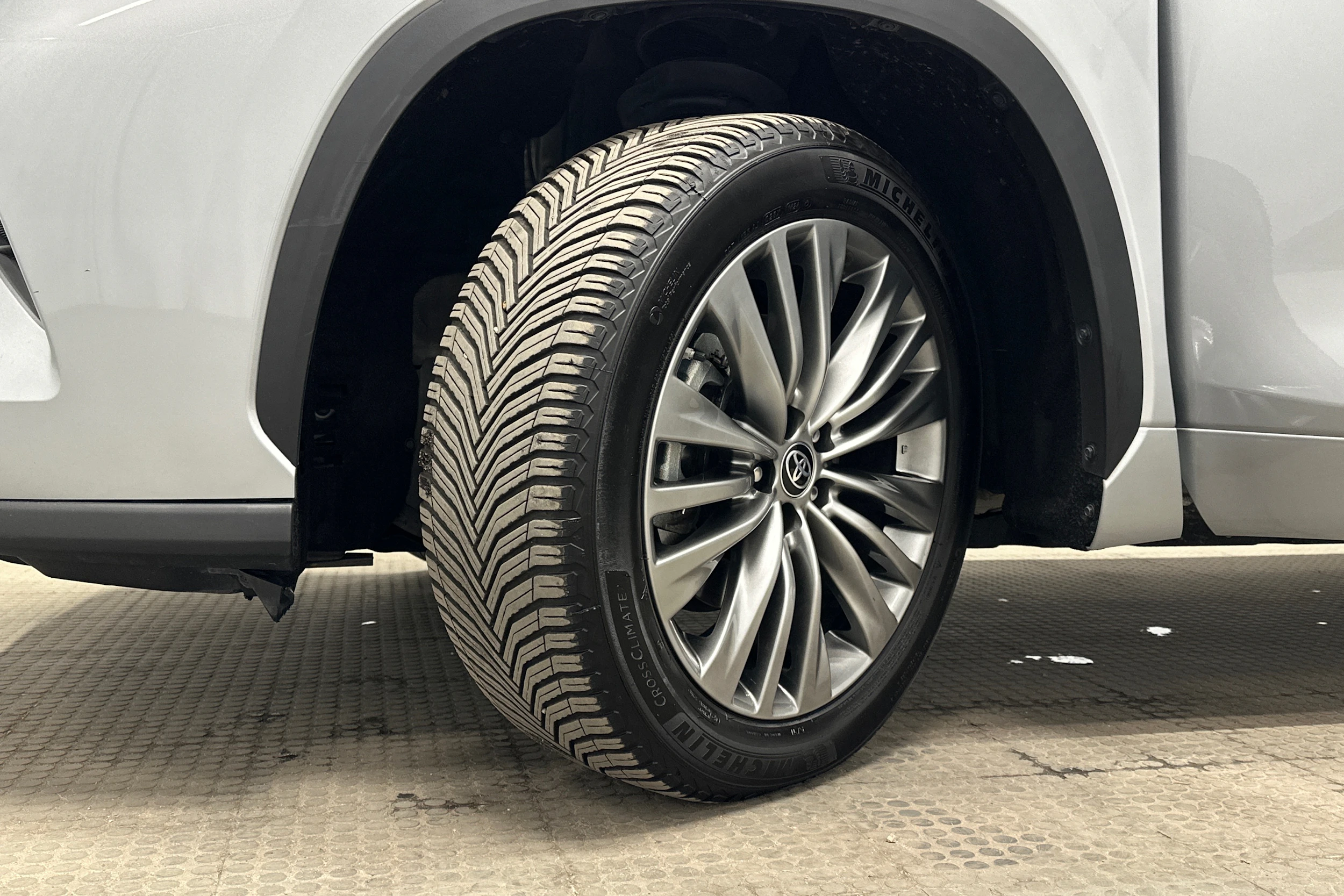 hopea Toyota Highlander 2022 kuva 10.