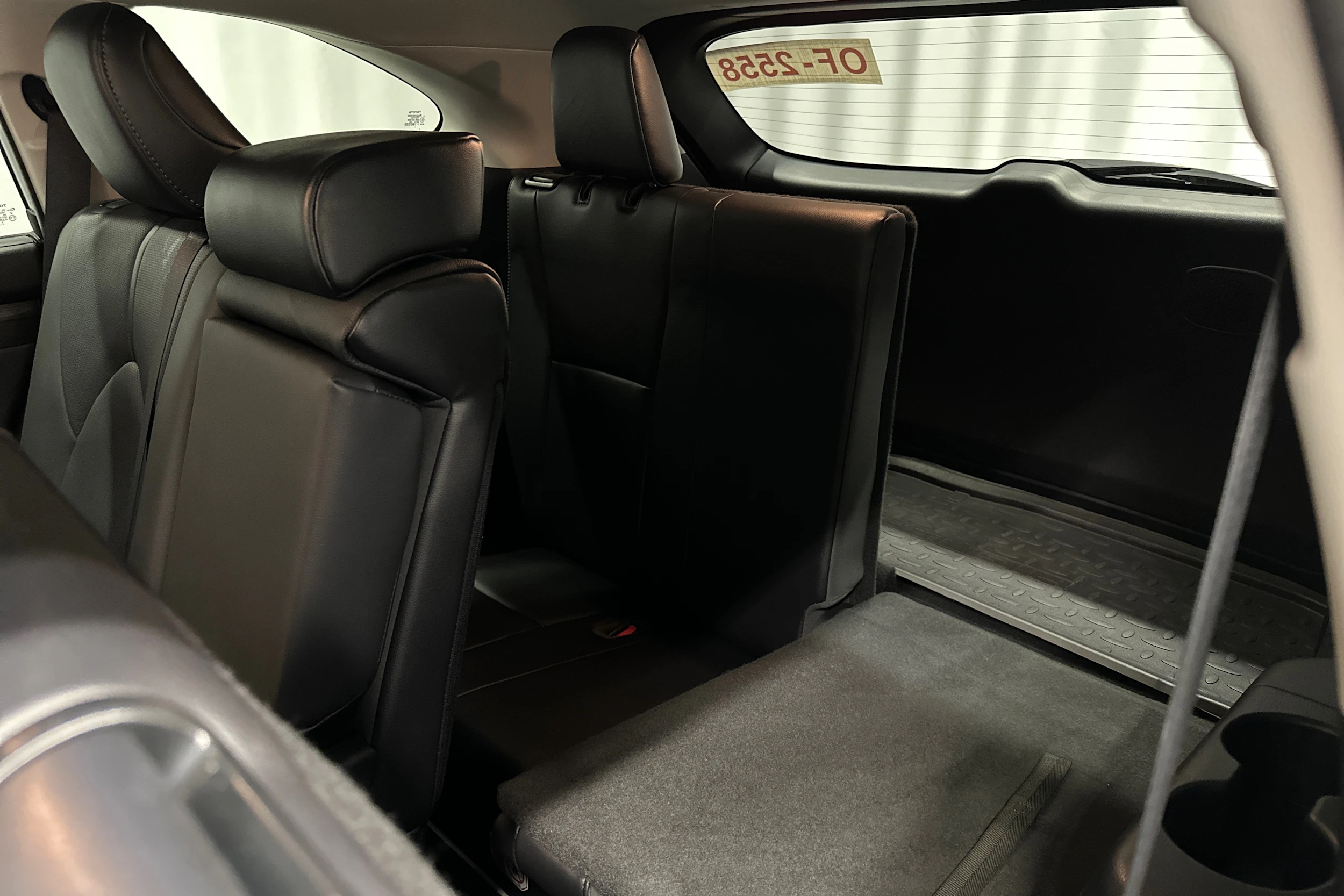 hopea Toyota Highlander 2022 kuva 32.