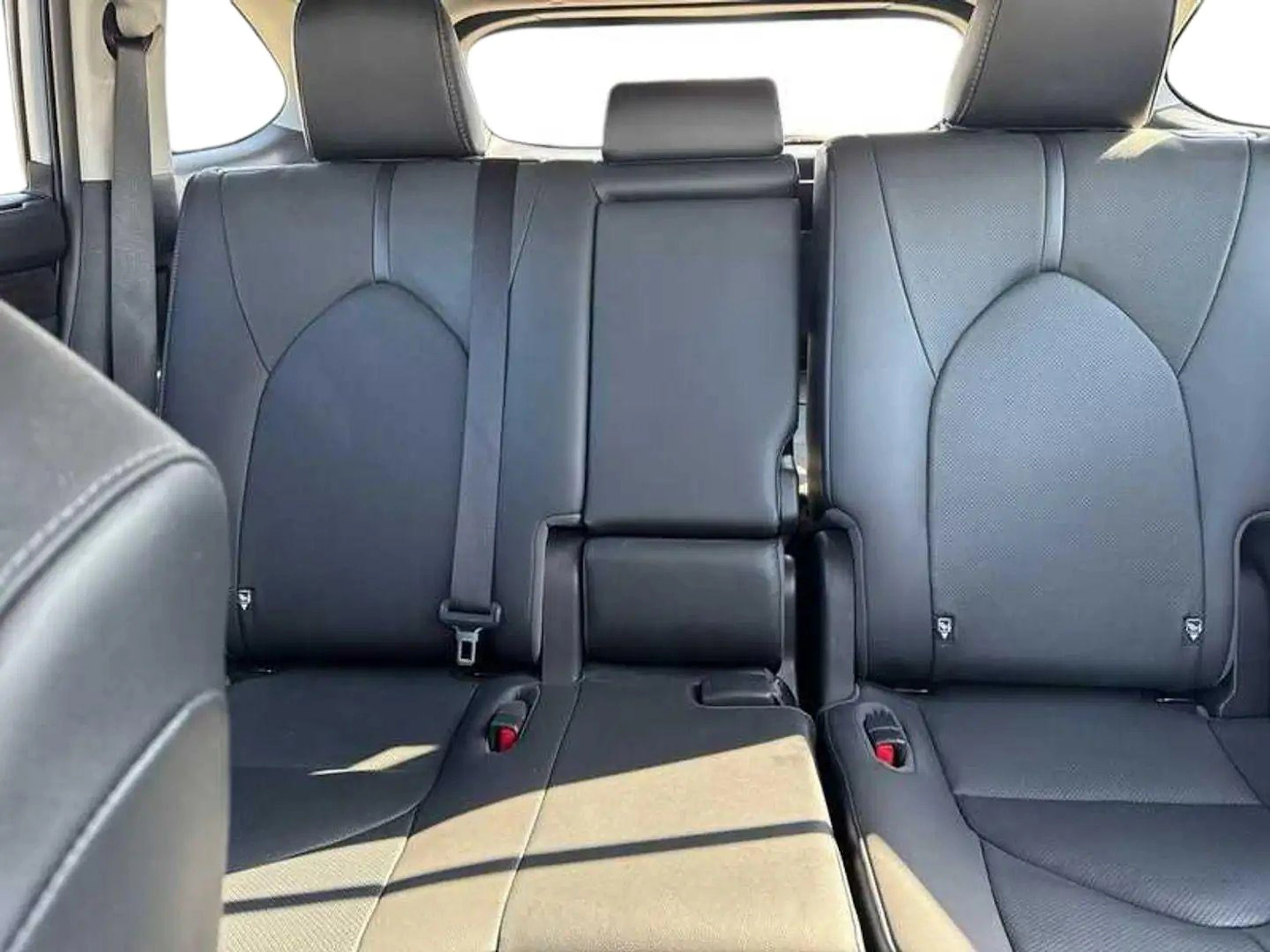 hopea Toyota Highlander 2022 kuva 6.