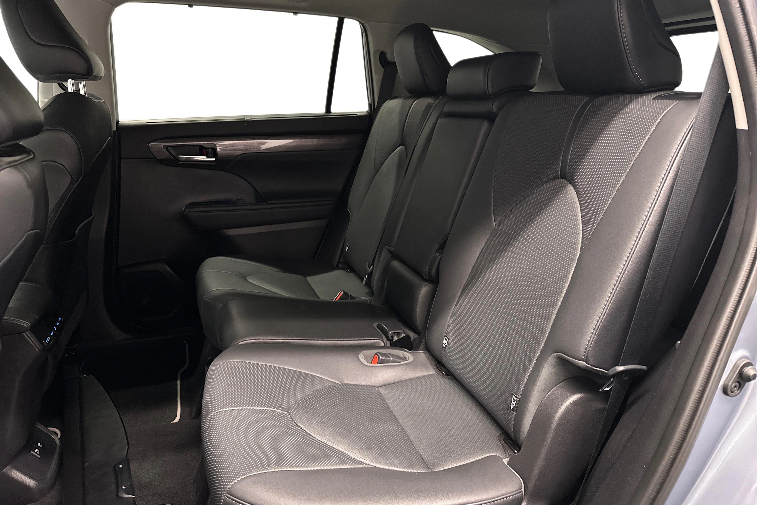 hopea Toyota Highlander 2022 kuva 8.