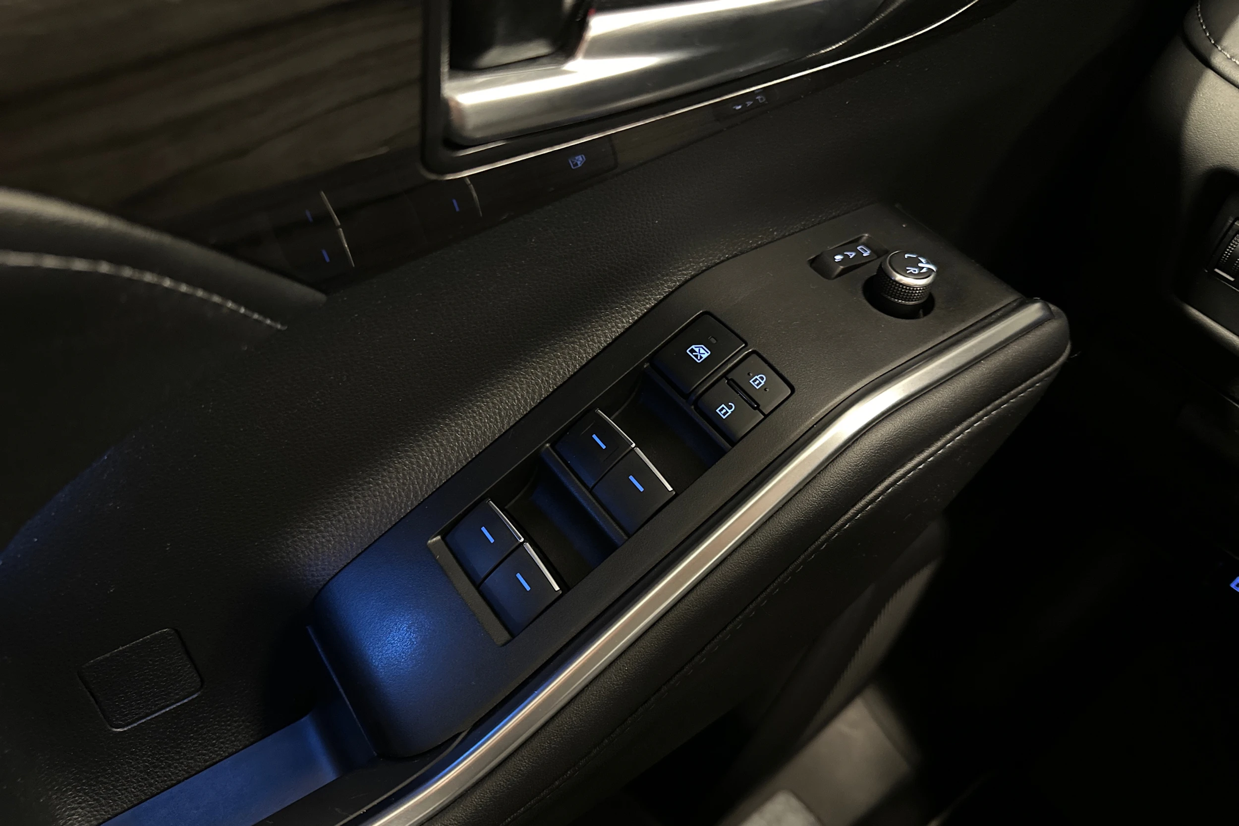 hopea Toyota Highlander 2022 kuva 15.