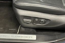 hopea Toyota Highlander 2022 kuva 28.