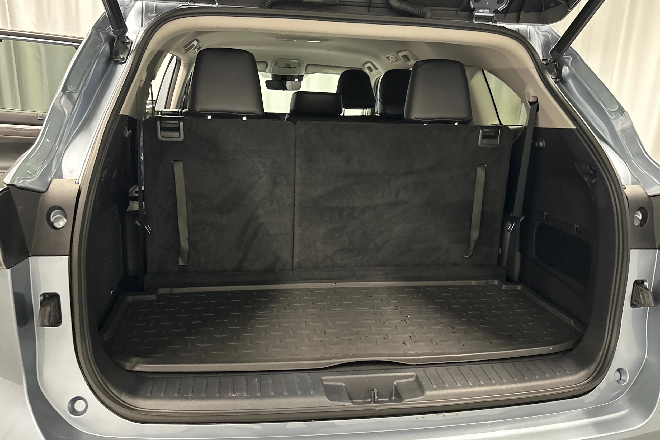 hopea Toyota Highlander 2022 kuva 31.