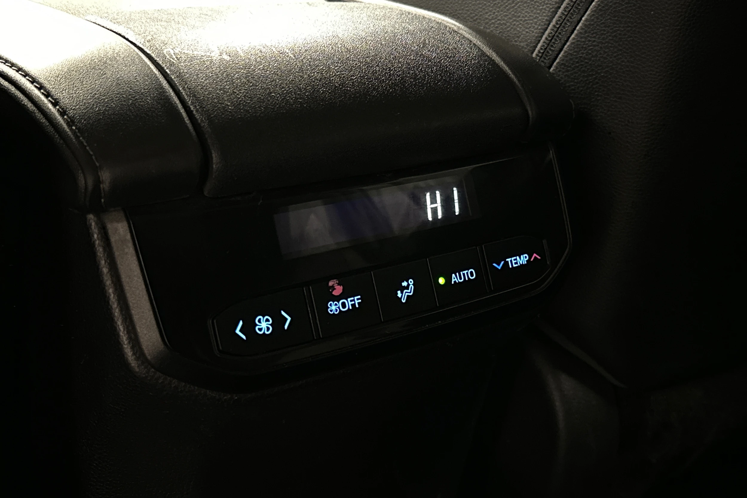 hopea Toyota Highlander 2022 kuva 30.