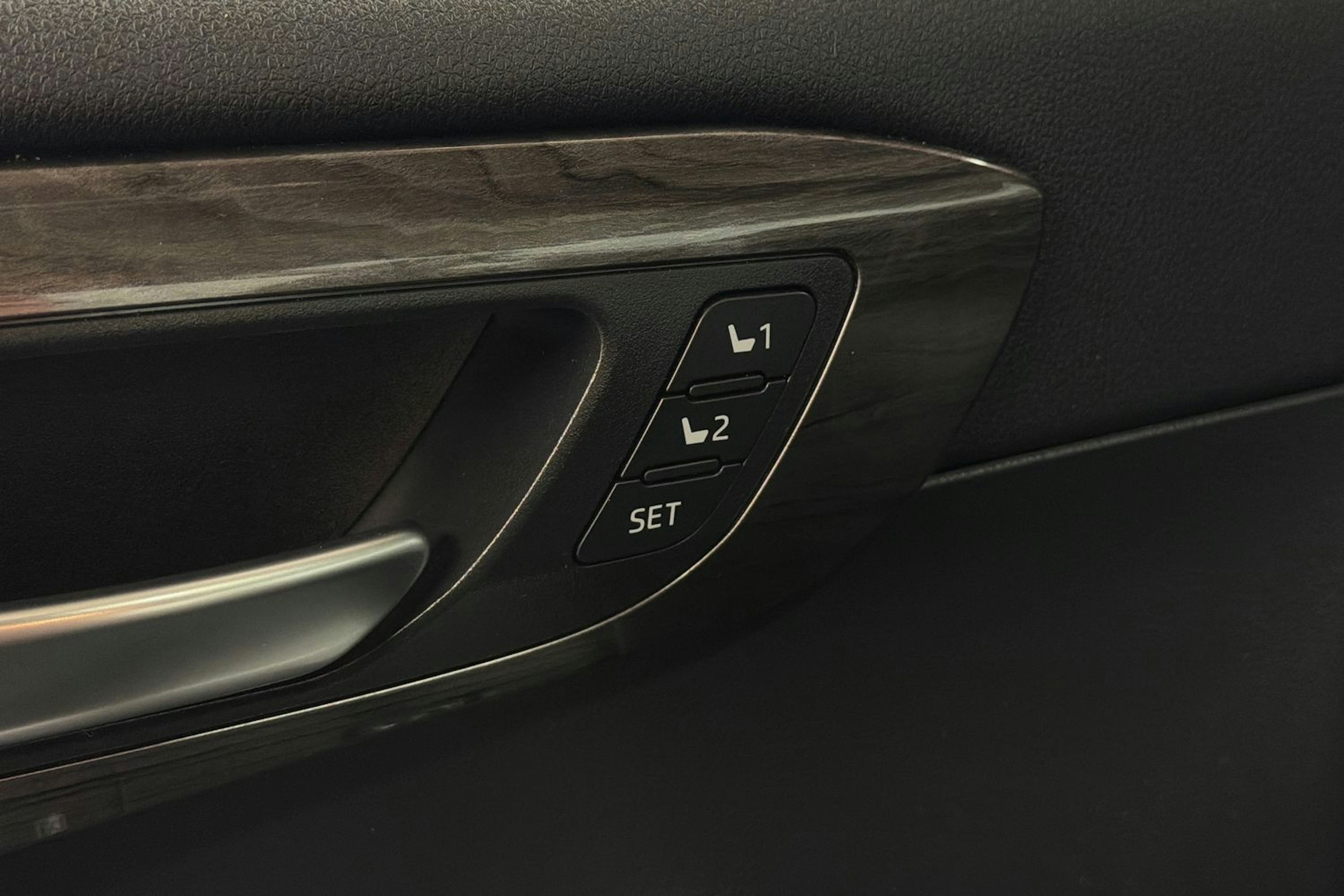 ruskea (beige) Toyota Highlander 2022 kuva 14.