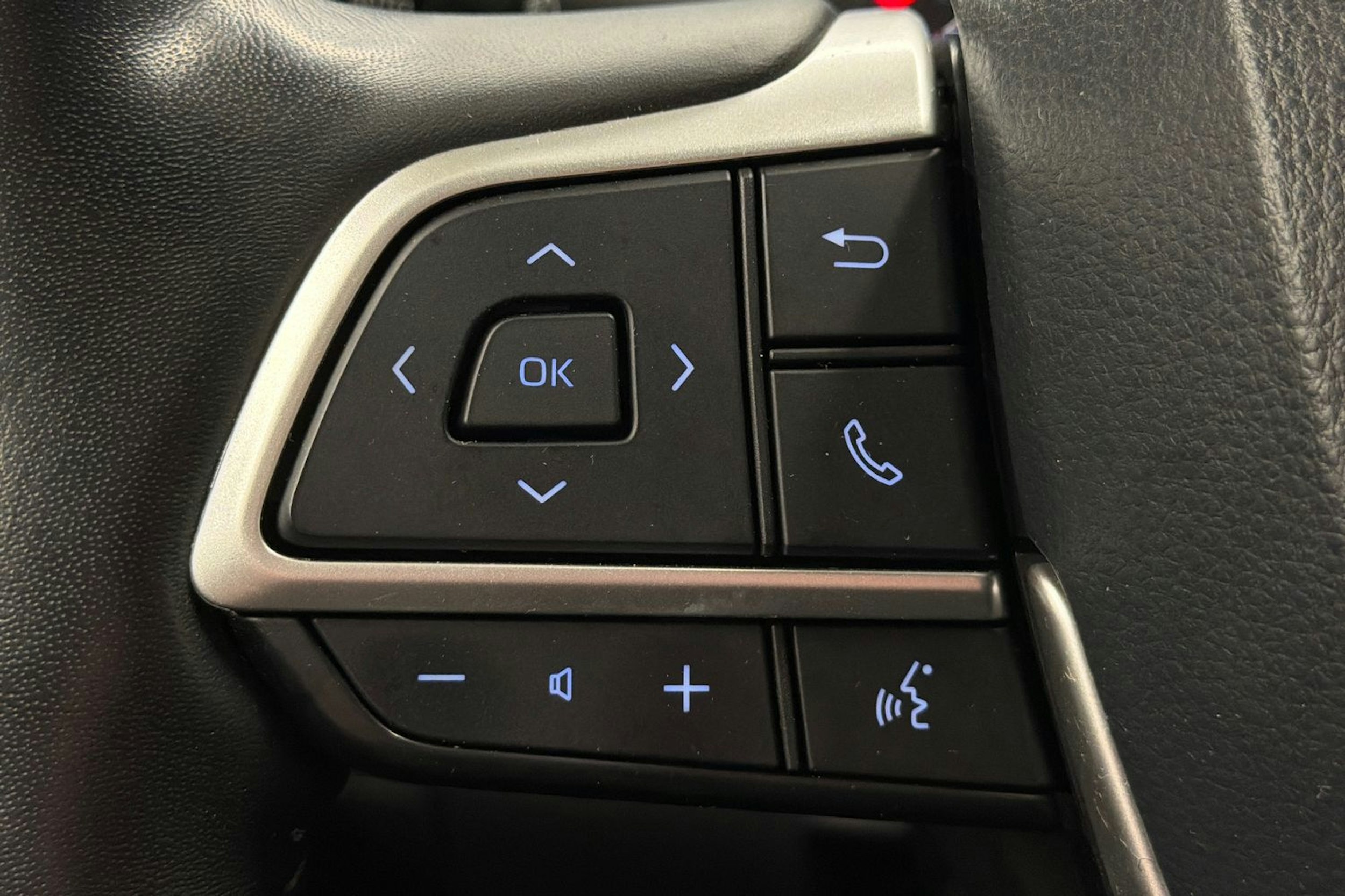ruskea (beige) Toyota Highlander 2022 kuva 18.