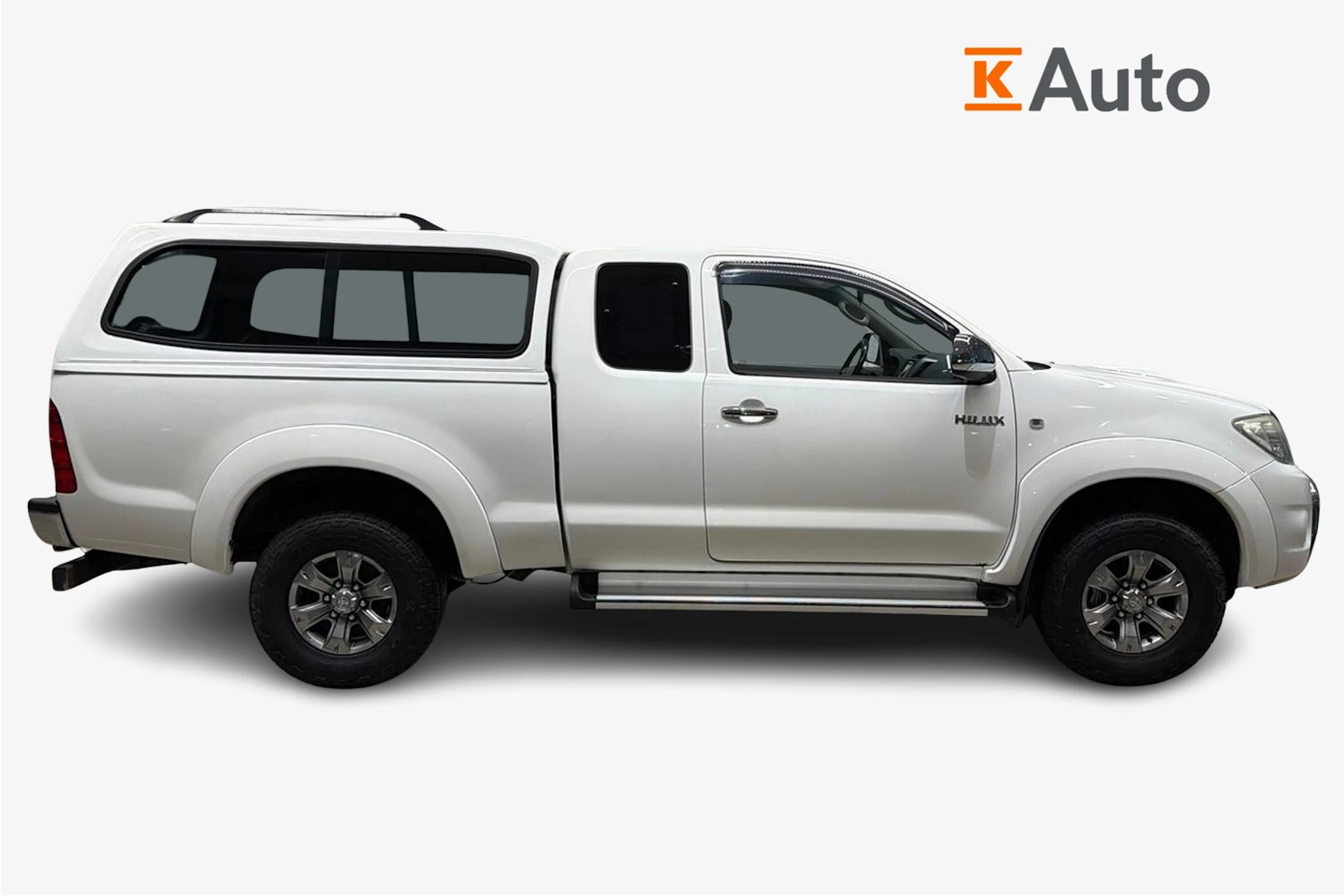 Valkoinen Toyota Hilux 2010 kuva 7.